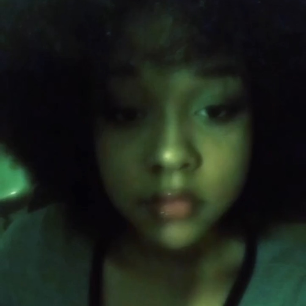 Meet your Posher, Khyia